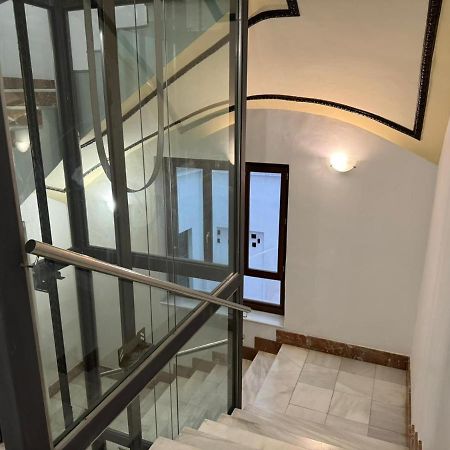 Mr Apartamentos Cordoba Exterior photo